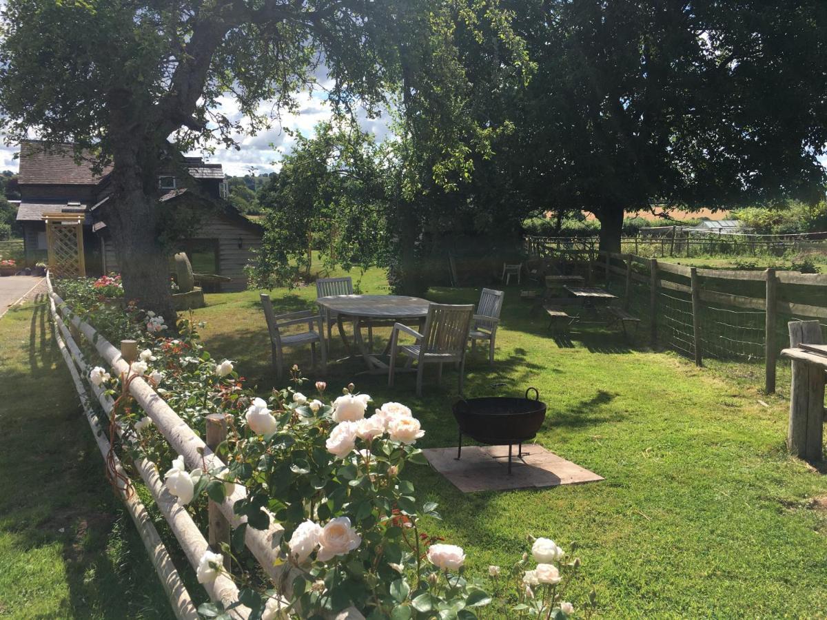 Grove Farm B&B Leominster Exteriör bild